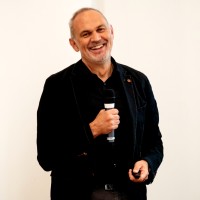 Wilfried Runde Email