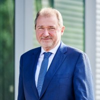 Stefan Zecha Email & Phone Number