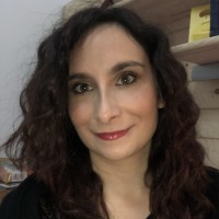 Simona Ferrazza Email
