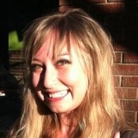 Anna Szakacs Email & Phone Number