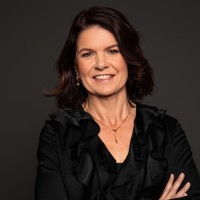 Monique van Wijk Email