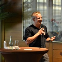 Lukas Ogiermann Email