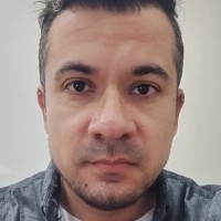 Andrés Lagos Email