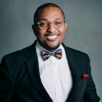 Bob's Discount Furniture Employee John Queen's profile photo