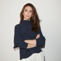 sincerely yours Employee Julia Straus's profile photo