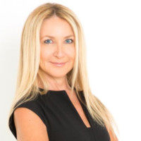 Higgins Group Private Brokerage Employee Angela Benzan's profile photo