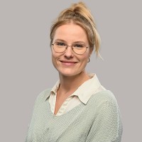 Yvonne Jung Email