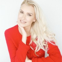 RingMyBelle.com Employee Megan O'Brien's profile photo