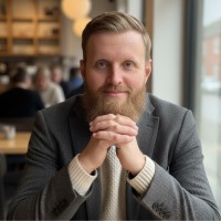 Andreas Stierna Email