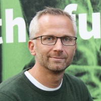 Andreas Hellström Email