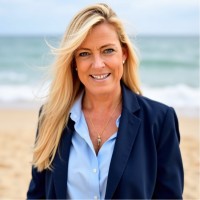 Kelly McCabe Email & Phone Number