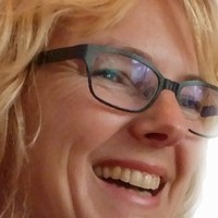 Renske Postuma Email