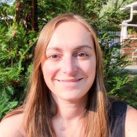 Elizabeth Knaus Email & Phone Number