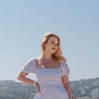 Kate de Los Santos Email & Phone Number
