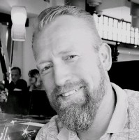 Ellis Sterrenburg Email & Phone Number