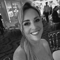 Lyndsey Andrew Email & Phone Number