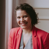 Raquel Sodré Email
