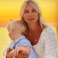 E-mail e número de telefone de Sarah Solari