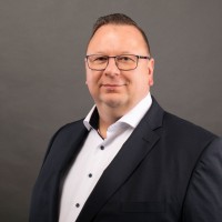 Olaf Robert Email