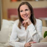 Danielle Piper Email & Phone Number