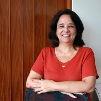 Roberta Jordão Email