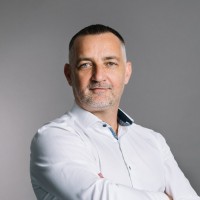 Péter Ilg Email