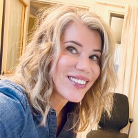 Cecilia Stumsner Email