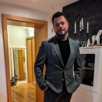 Daniel Holzner Email