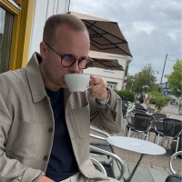 Robin Eskilsson Email