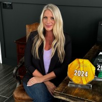 ECO MAMA GREEN CLEAN Employee Sarah Mitchell's profile photo