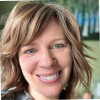 Liz Wiggins Email & Phone Number