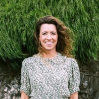 6sense Employee Nikki Curtis's profile photo