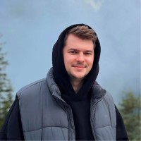 Roomzilla Employee Roman Sakhnov's profile photo