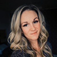 The Shandro Group Employee Julie Thurston's profile photo