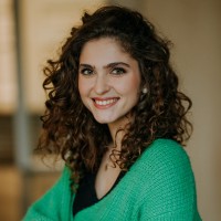 Eléonore Pluchon Email