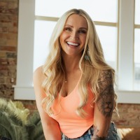 Shellie McGugin Email & Phone Number