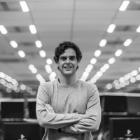 E-mail e número de telefone de Guilherme Benchimol