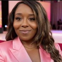 Shauna Smith Email & Phone Number
