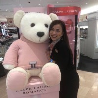Dillard Store Employee Thuy le's profile photo