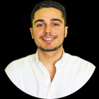 connected Employee Júlio Santos's profile photo