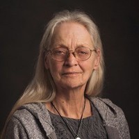 Realcorp Inc. Employee Tina Neubauer's profile photo