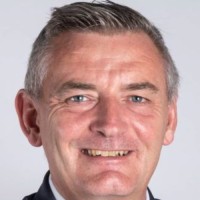 E-mail e número de telefone de Alan Bates