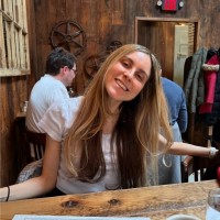 Email e telefono di Elif Yamangil