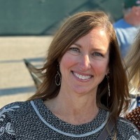Lisa Arthur Email & Phone Number