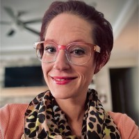 Samantha Pound Email & Phone Number
