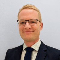 Esben Urbak Email
