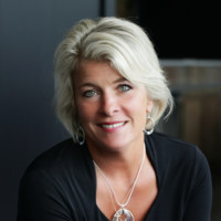 Heidi Shearer Email & Phone Number