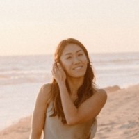 Julia Li Email & Phone Number