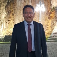 Yalkun Yakuphan Email