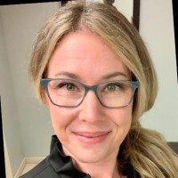 SRS Distribution Inc. Employee Leanne Arnold's profile photo